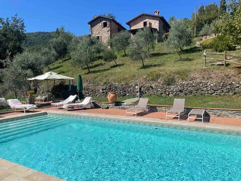 Liona,villa with pool and garden