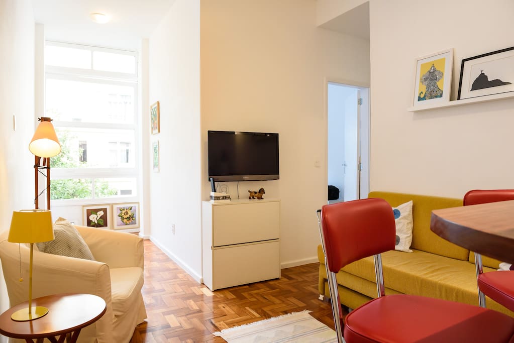 LIVING ROOM / SALA / COZINHA AMERICANA