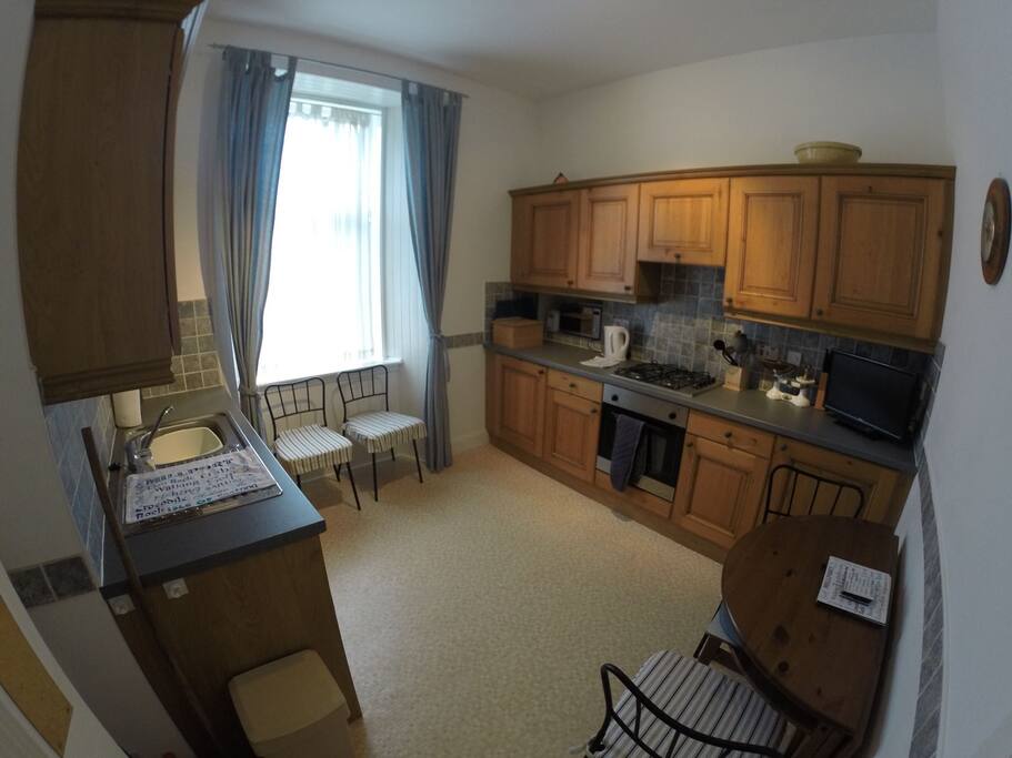 well fitted dining kitchen