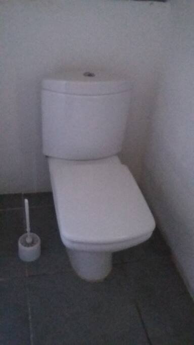 Wc privatif et séparé de la douche