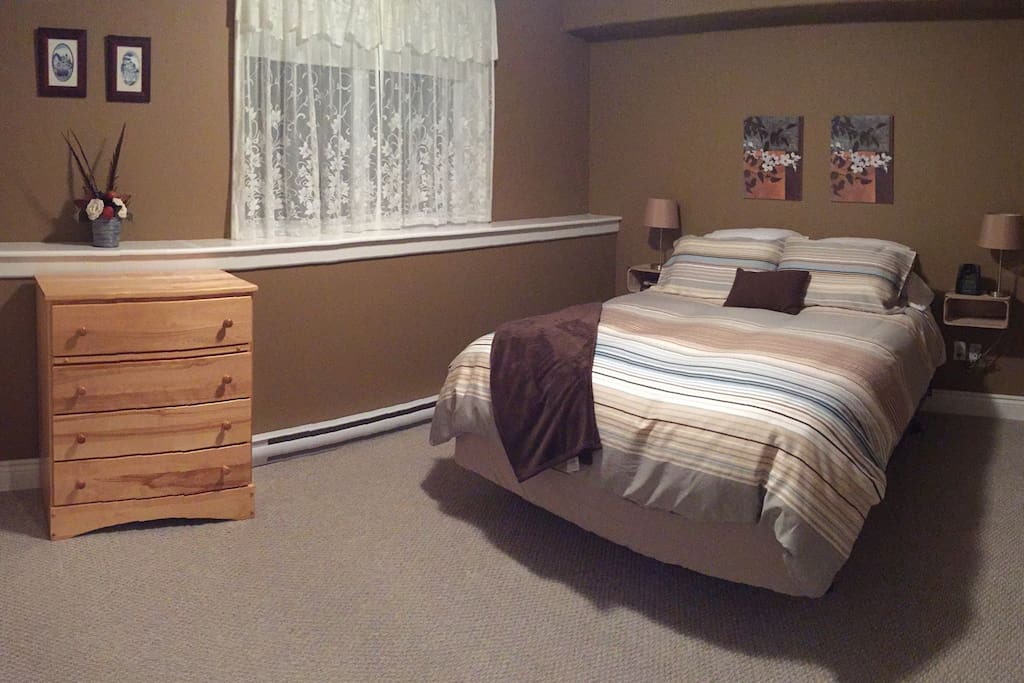 Bedroom 1 with queen bed