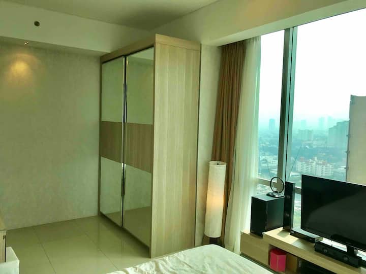 Modern 3BR Apt in Kemang, Jakarta