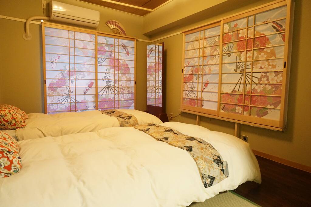 .. This picture is showed the room.