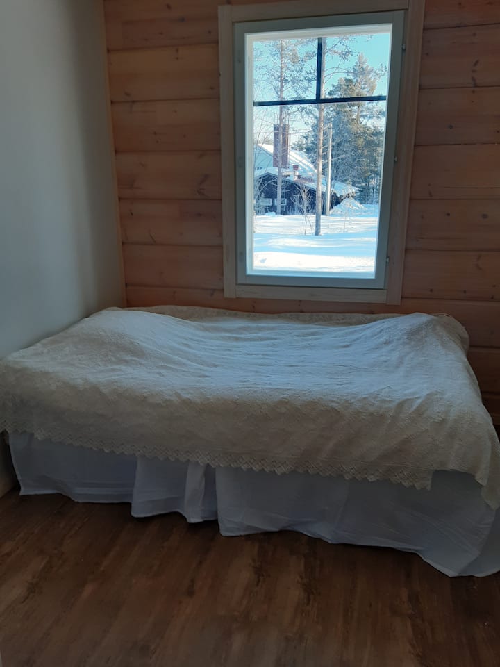 Second bedroom, 120cm bed