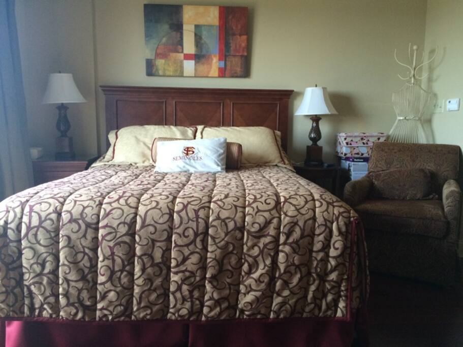 Comfy queen bed and reading chair