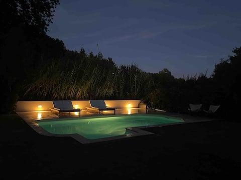 Villa with a pool in the heart of Provence