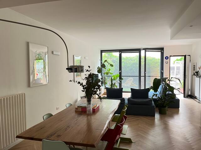 Navigli 3 levels house with terraces and garden gallery image 4