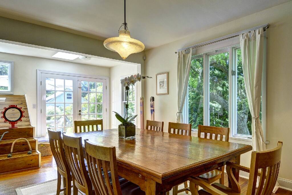 Open Dining Area