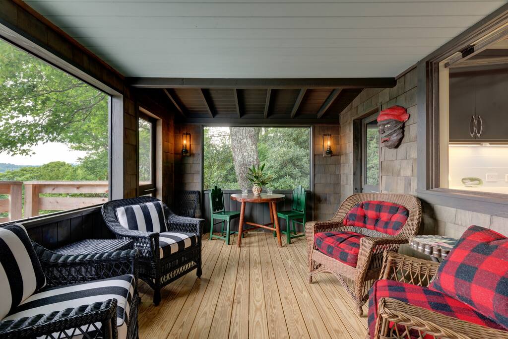 Screened Porch with View