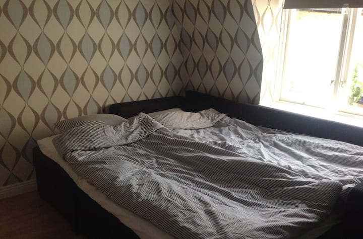 Kitanda cha sofa sentimita 160 kwenye ghorofa ya juu