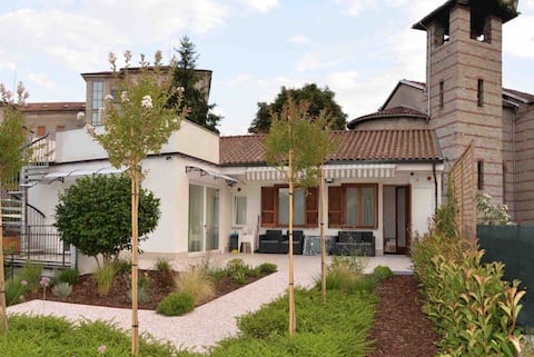 LAKE MAGGIORE-VILLA AND GARDEN WITH MOUNTAIN VIEW