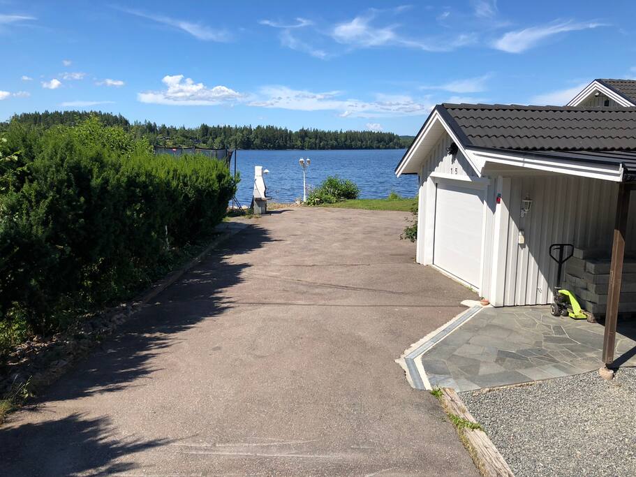 Infart ner till huset