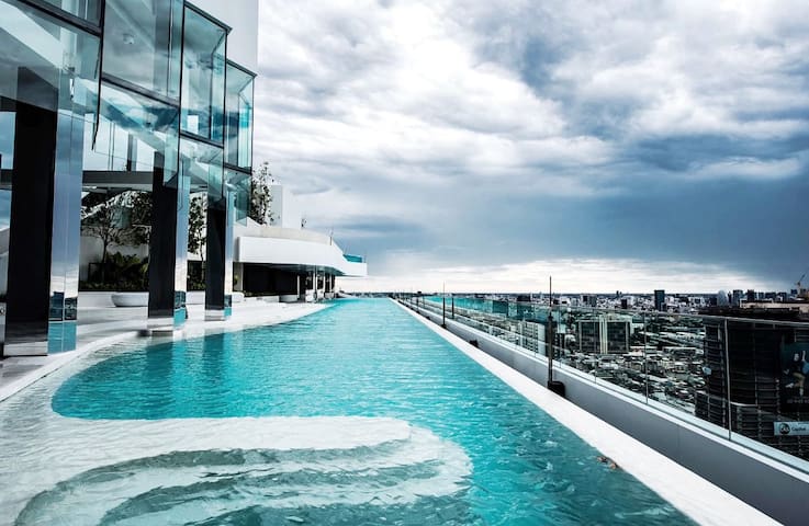 skypool @Asoke rama9 joddfairs 2bedrooms&2bathrms gallery image 4