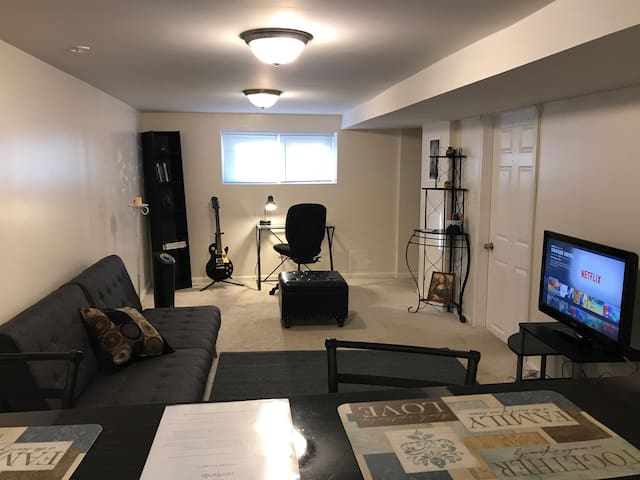 Cozy 1-bed unit between O'hare & Dowtown Chicago