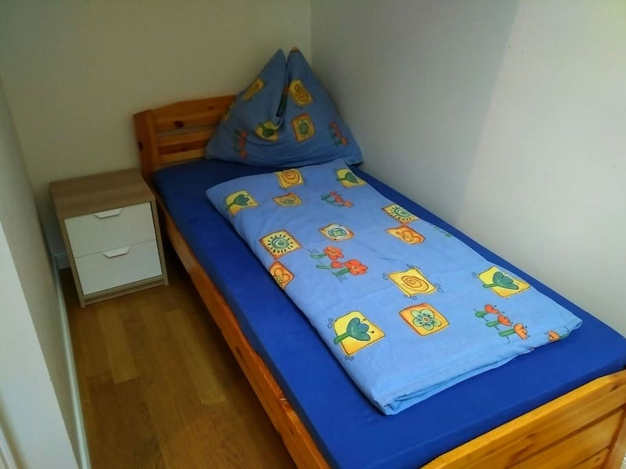 Schlafzimmer 2