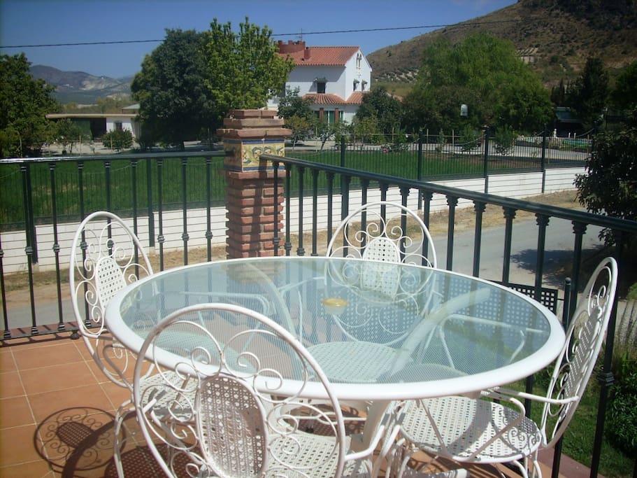 Terraza con vistas a la Yeguada Luque Guerrero