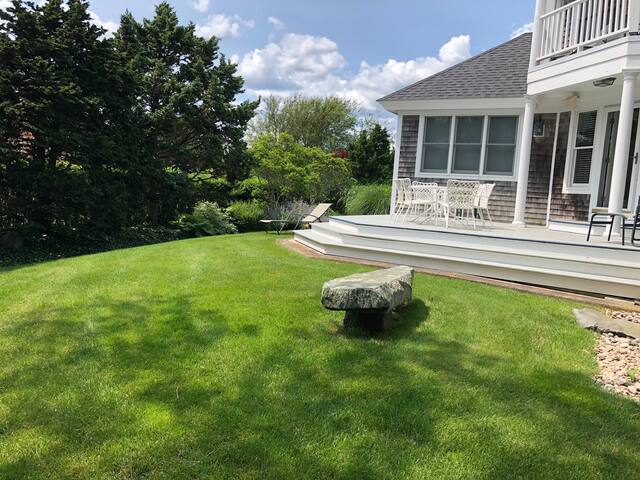 Walk to Beaches – Bright Seaside Home! gallery image 2