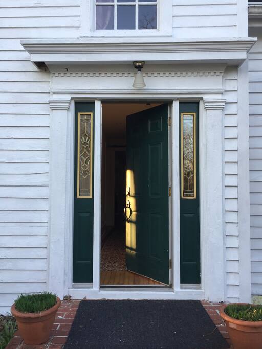 Front entry thru gardens.