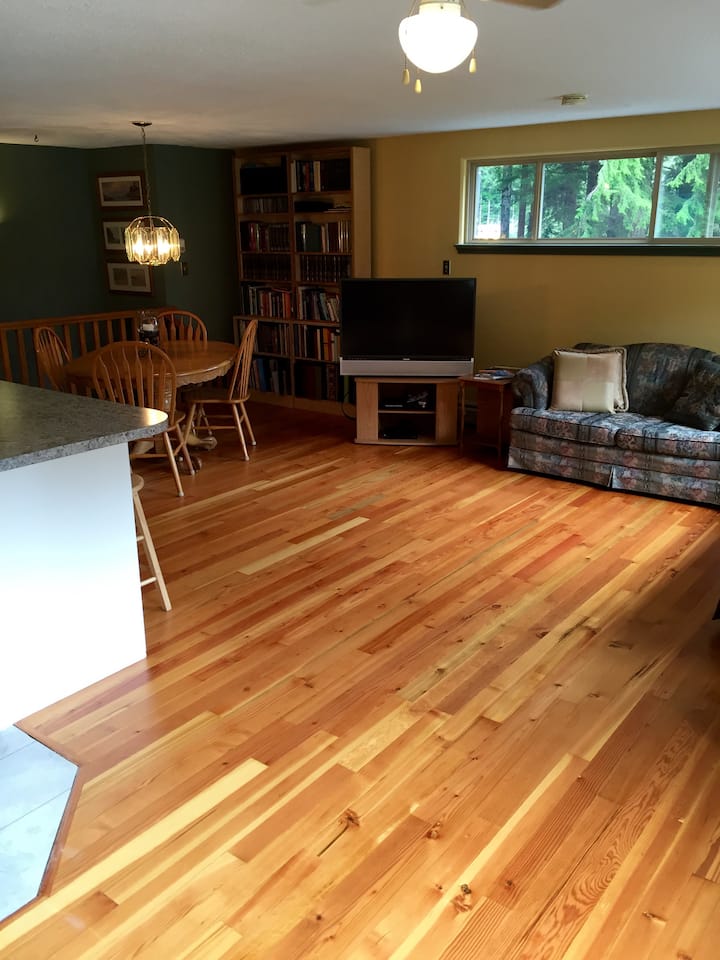 Vacation Stay - Whole  Upper Floor - Port McNeill