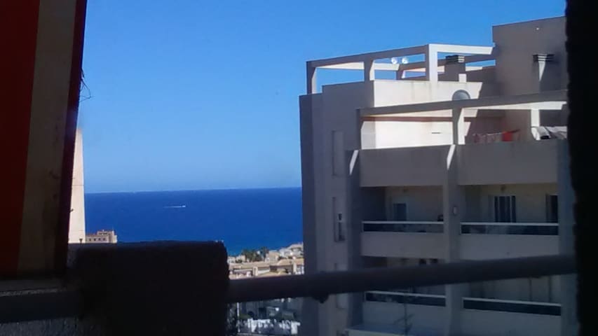 Penthouse with partial sea views & WI FI