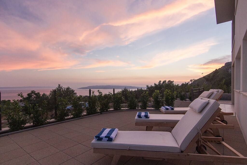 Villa Paolo with pool and gym Makarska for up to 10 people