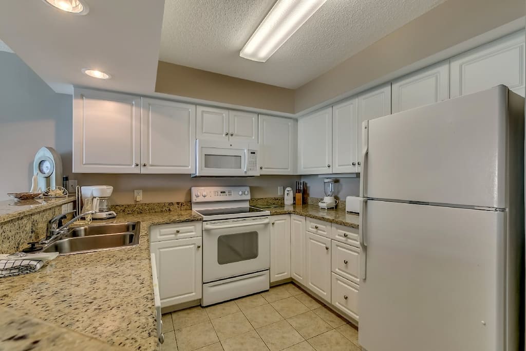 Fridge,Refrigerator,Indoors,Kitchen,Room