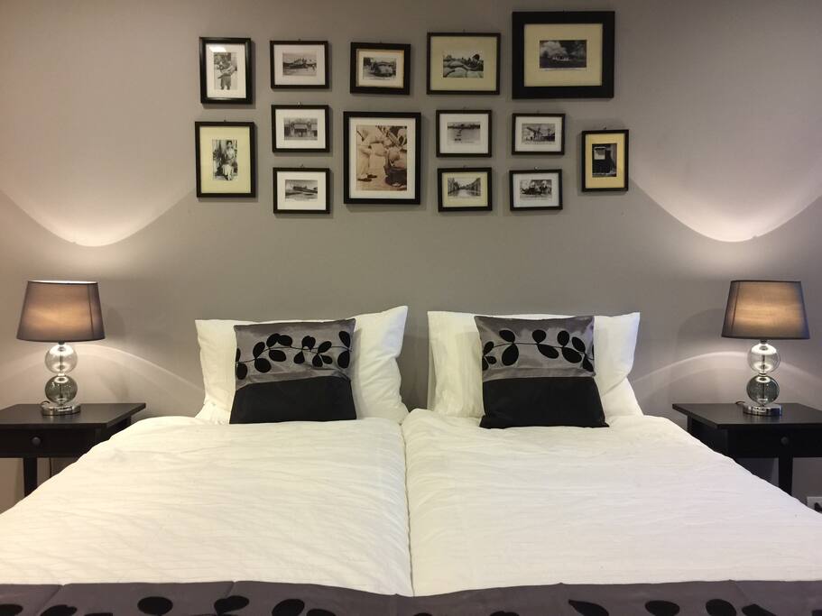 Master bedroom with ensuite bathroom. (can also be made in to 2 separate beds)