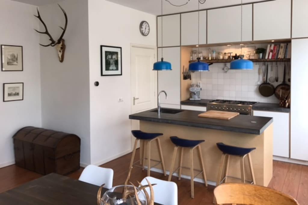 Kitchen with bar