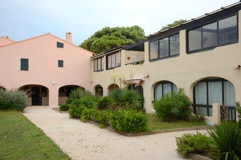 Nice 42 m² studio on the beach, close to the center
