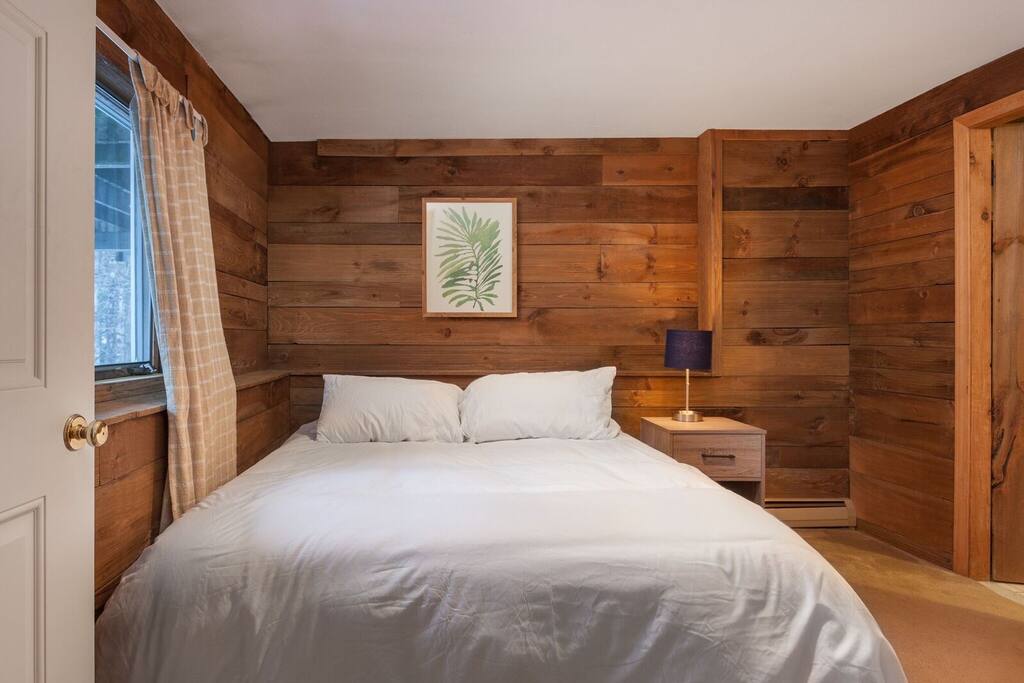Private bedroom with access to a full bathroom!
