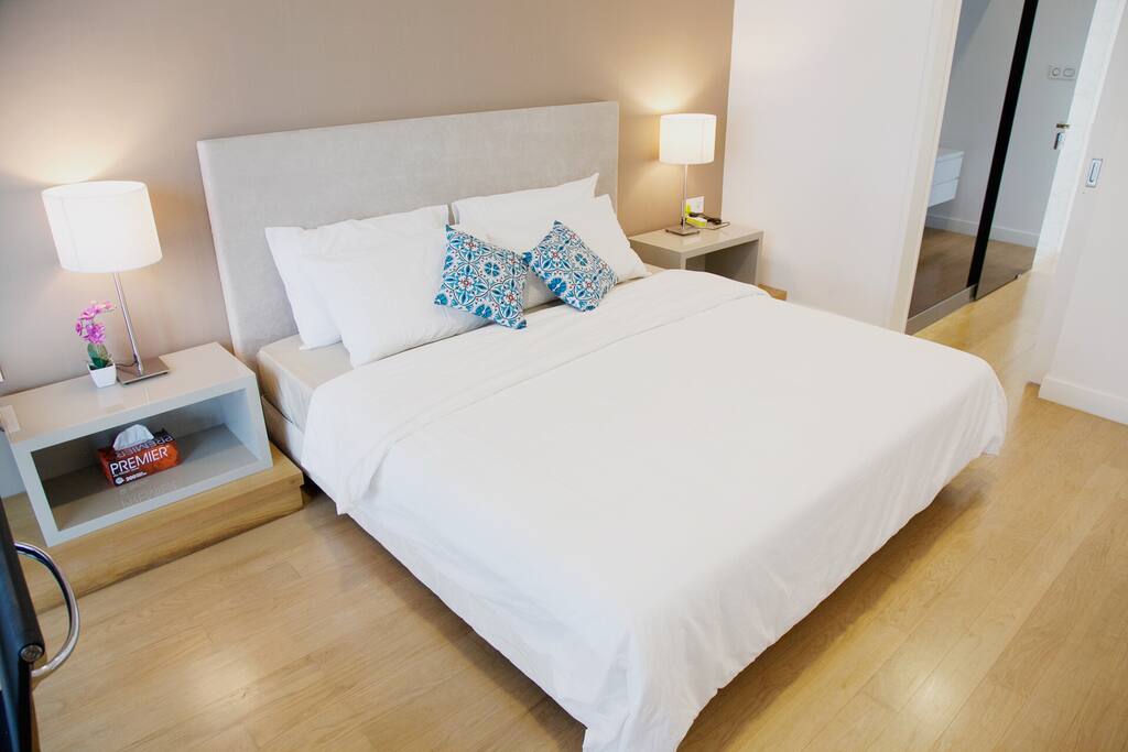 Master bedroom with King Size bed