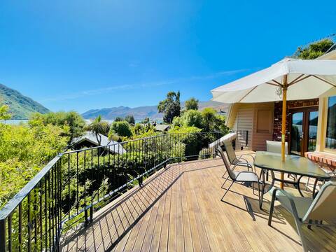 Kingston entire house, stunning views