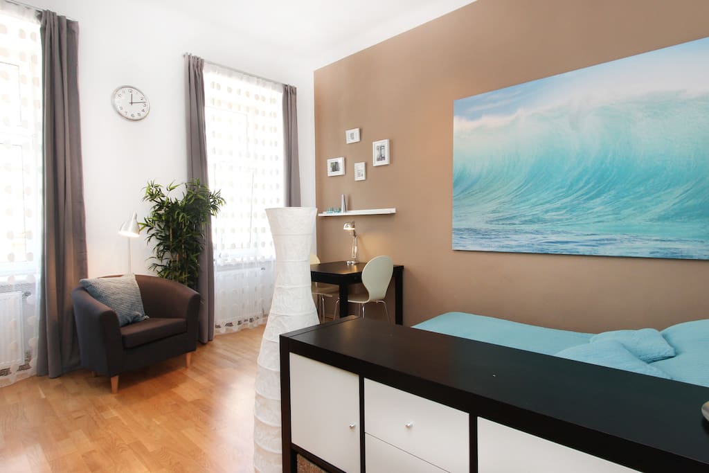 Wohn- und Schlafzimmer/ Living and Bed Room