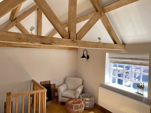 Popular Airbnb listing: Characterful annex in idyllic surroundings in Solihull