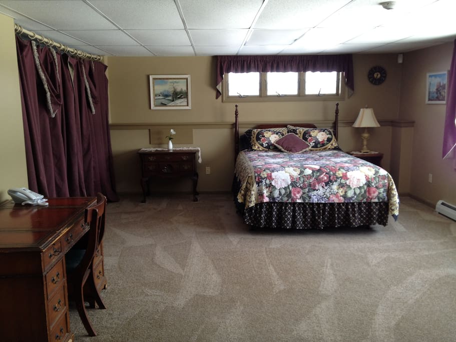 Guest Suite Bedroom