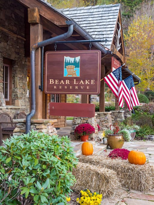 Welcome to Bear Lake! The Greeter's Cottage is your first stop, and is staffed between 7 AM - Midnight daily.