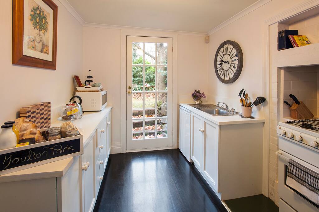 Here is the little country style kitchen