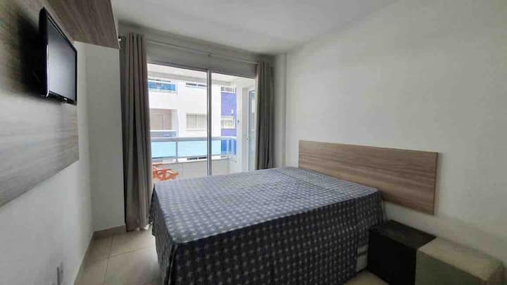 Spálňa 1, šatníková skriňa a 24-palcová