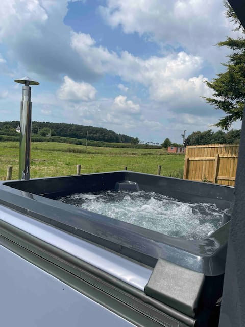 1.Moss end pods - pod 1 with hot tub