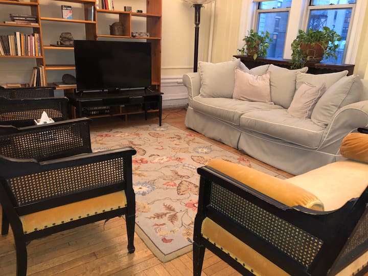 Large 1-bdrm apt on park on Upper West Side in NYC