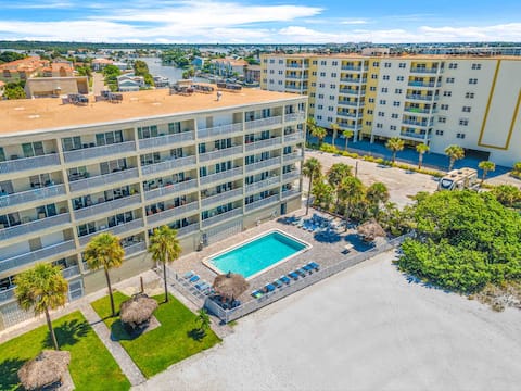 Popular Airbnb listing: Beachfront Condo Corner Unit2BR/2BA Prime Location in Redington Shores