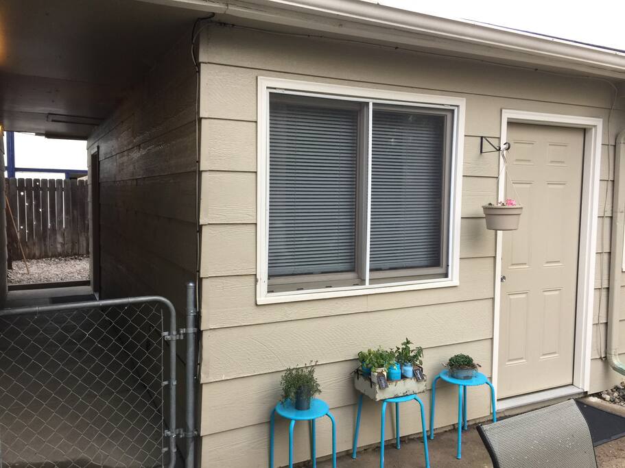 Private Gated Enterance & Driveway Parking