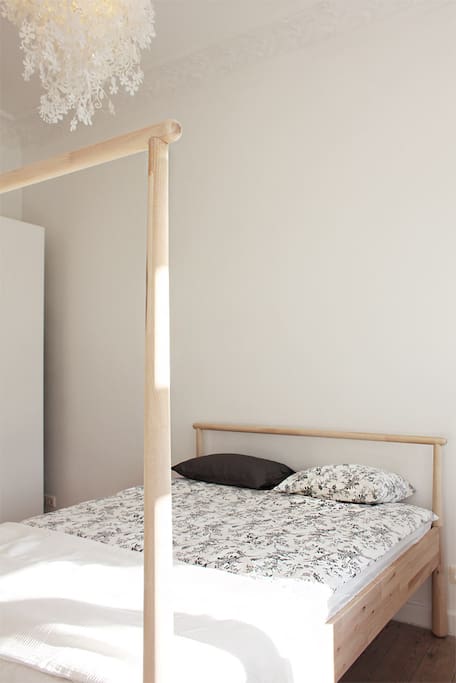 Przytulne i wygodne łóżko / Cozy and comfortable bed