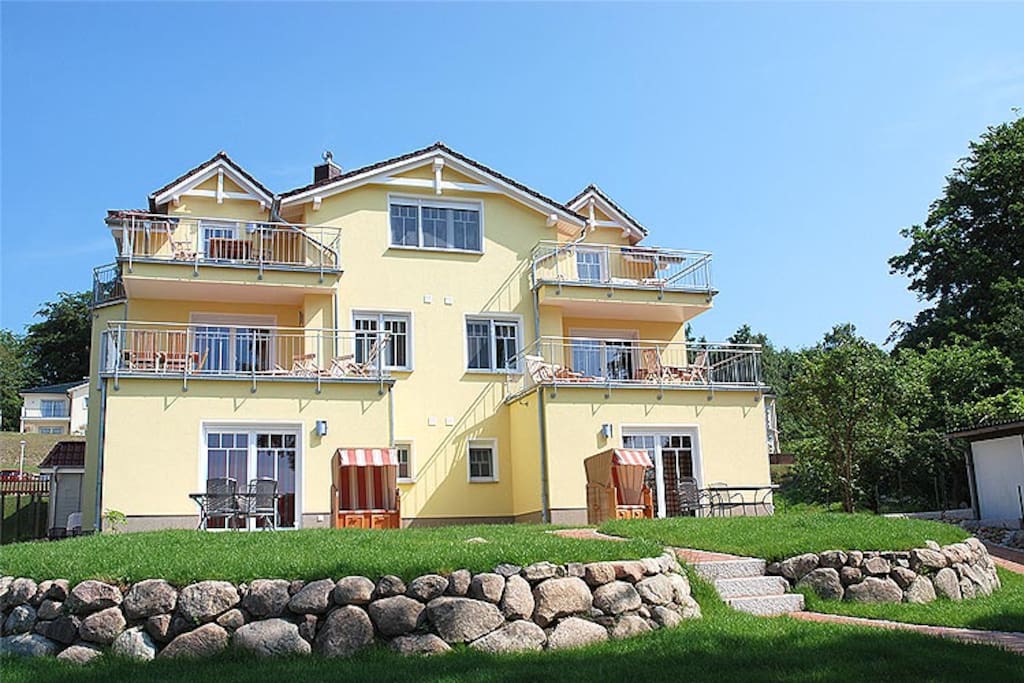 Blick auf die Villa am Meer im Ostseebad Sellin auf Rügen