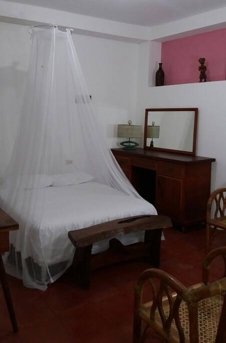 Habitación con
cama matrimonial