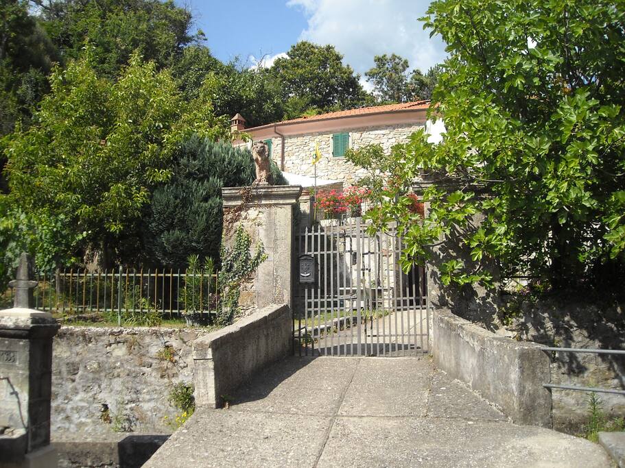 Ingresso dal Borgo
