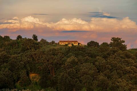 Casetta Tartuchino on top of Tuscan hills