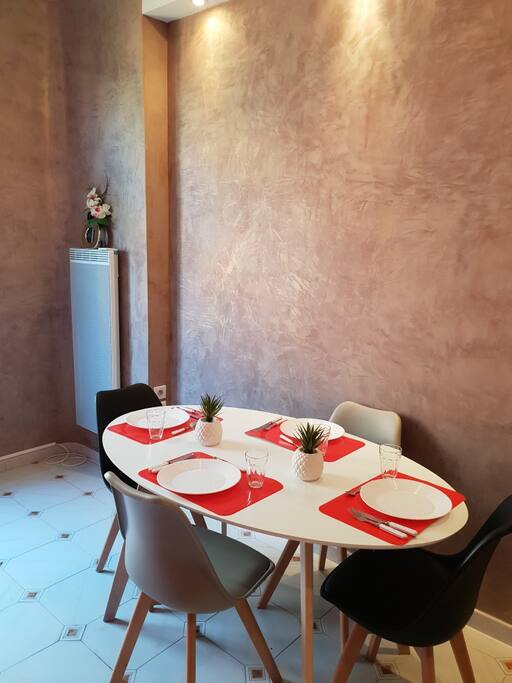 Table à manger et chauffage