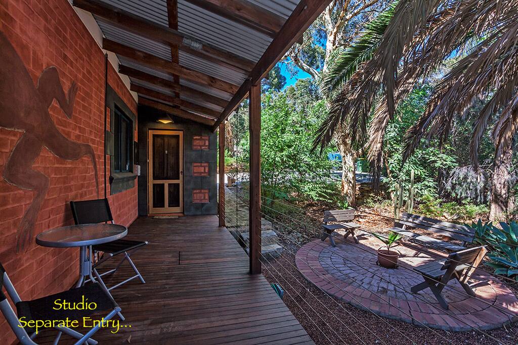 The Studio Guest Private entrance adjacent to reserved parking space