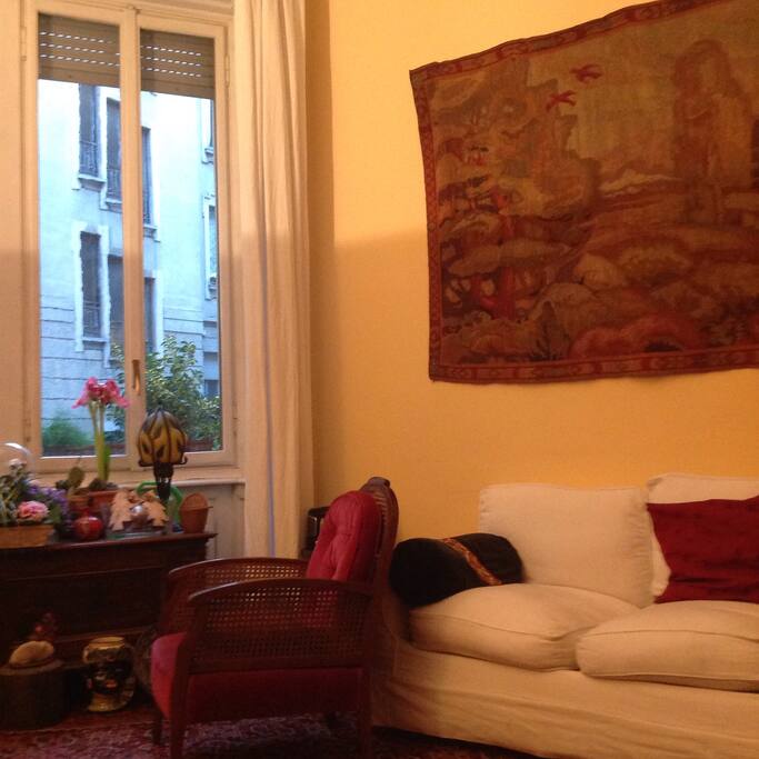 Soggiorno con letto singolo